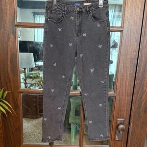 Angel Kiss Black Cropped Skinny Jeans with White Butterfly Embroidery